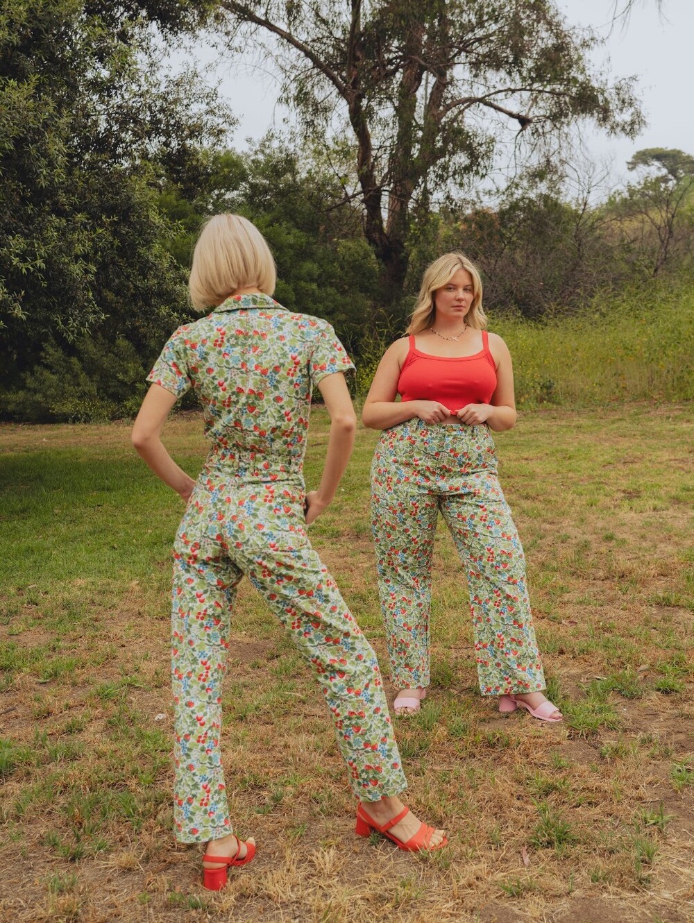 OPEN TO OFFERS Rare Big Bud Press Strawberry Blossom Jumpsuit Size Small - Picture 2 of 5